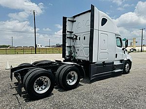2024 Freightliner Cascadia