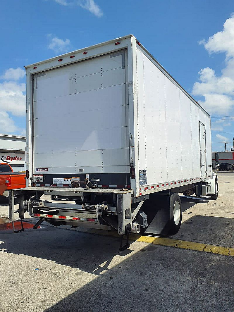 2019 Freightliner M2 106