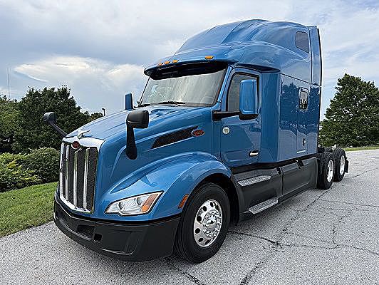 2022 Peterbilt 579
