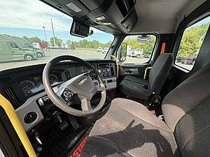 2022 Freightliner PE116DC
