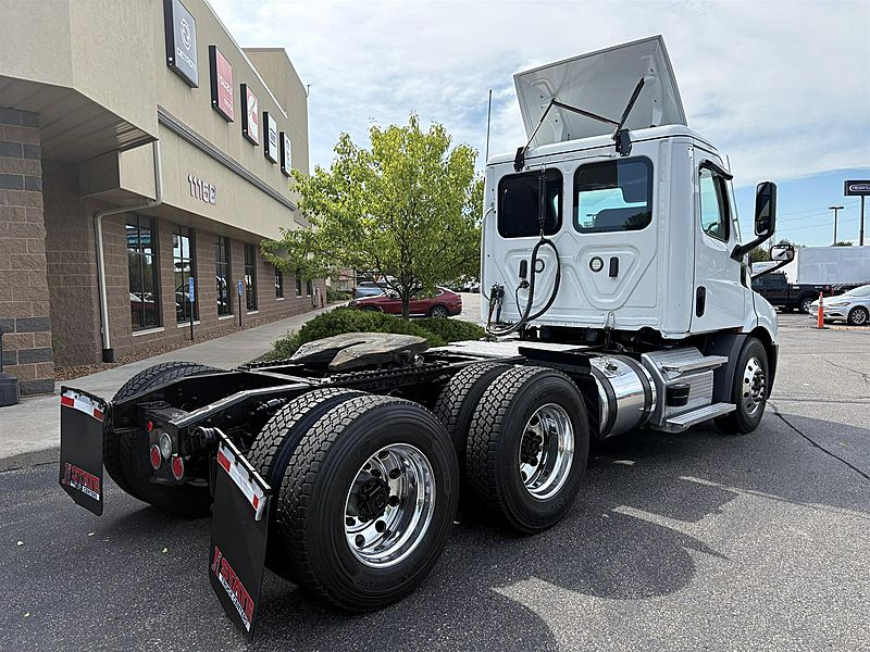 2022 Freightliner PE116DC