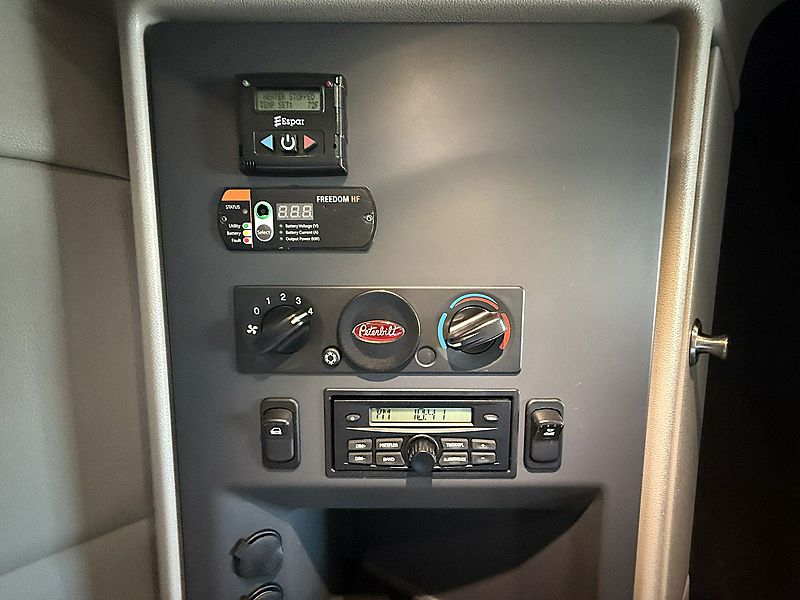 2020 Peterbilt 579