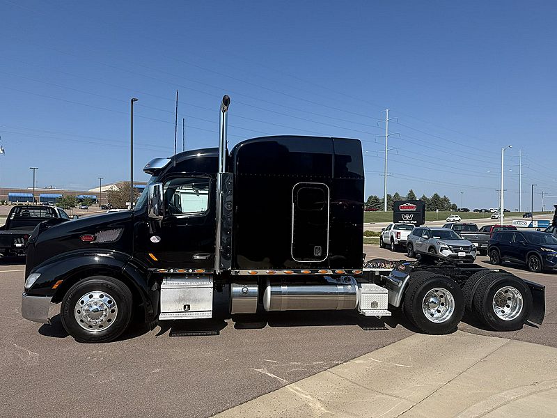 2020 Peterbilt 579