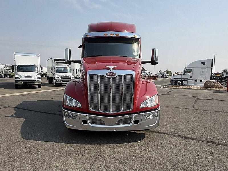 2023 Peterbilt 579
