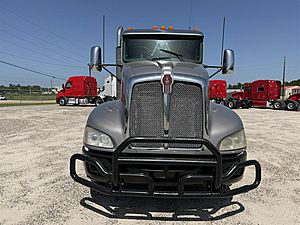 2013 Kenworth T660 - Day Cab
