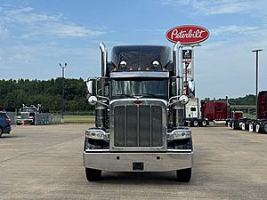 2022 Peterbilt 389