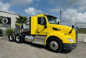2021 Peterbilt 579 - Day Cab