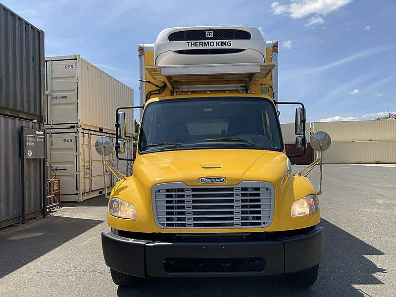 2021 Freightliner M2 106