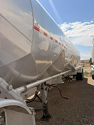 2004 Tremcar - Pneumatic | Dry Bulk Trailers