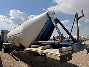 1995 Fruehauf 1040 - Pneumatic | Dry Bulk Trailers