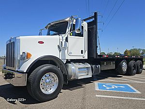 2014 Peterbilt 365 - Day Cab