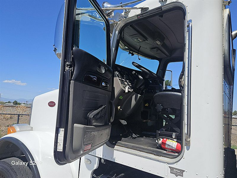2014 Peterbilt 365