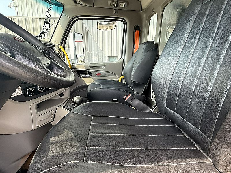 2020 Peterbilt 567
