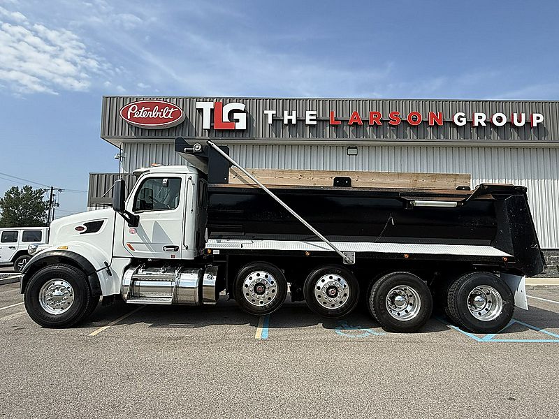 2020 Peterbilt 567