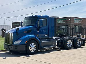 2018 Peterbilt 579 - Daycab