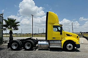 2021 Peterbilt 579 - Day Cab