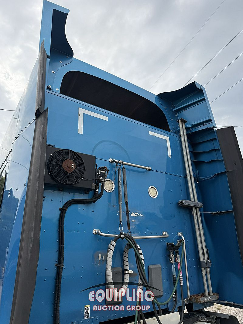 2017 Peterbilt 579