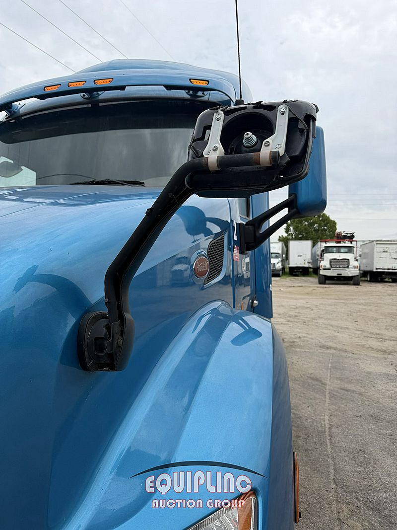 2017 Peterbilt 579