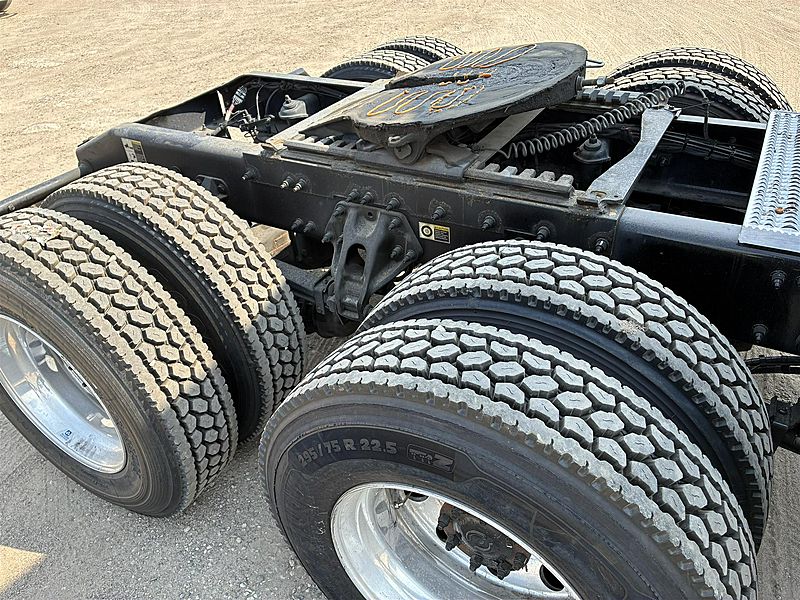 2024 Peterbilt 579