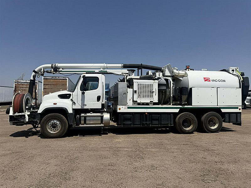 2014 Freightliner 114SD