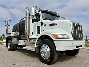 2018 Peterbilt 337