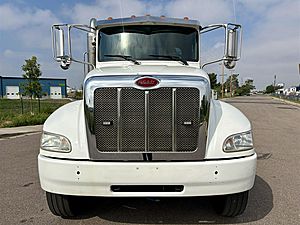 2018 Peterbilt 337 - Day Cab