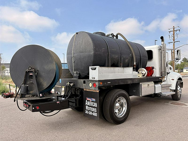 2018 Peterbilt 337