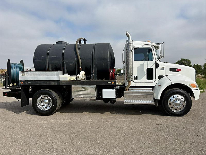 2018 Peterbilt 337