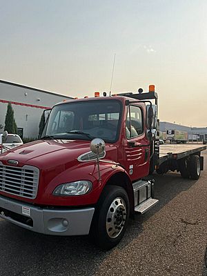 2018 Freightliner M2 106