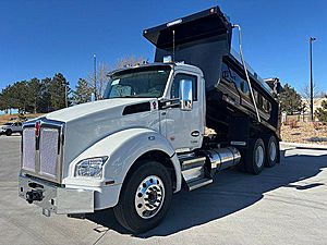 2027 Kenworth T880