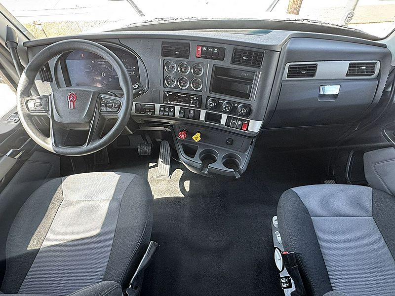 2024 Kenworth T680