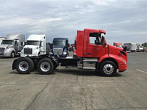 2023 Volvo VNR300 - Day Cab