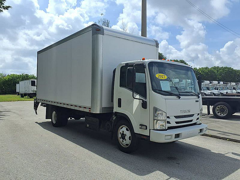 2017 Isuzu NRR