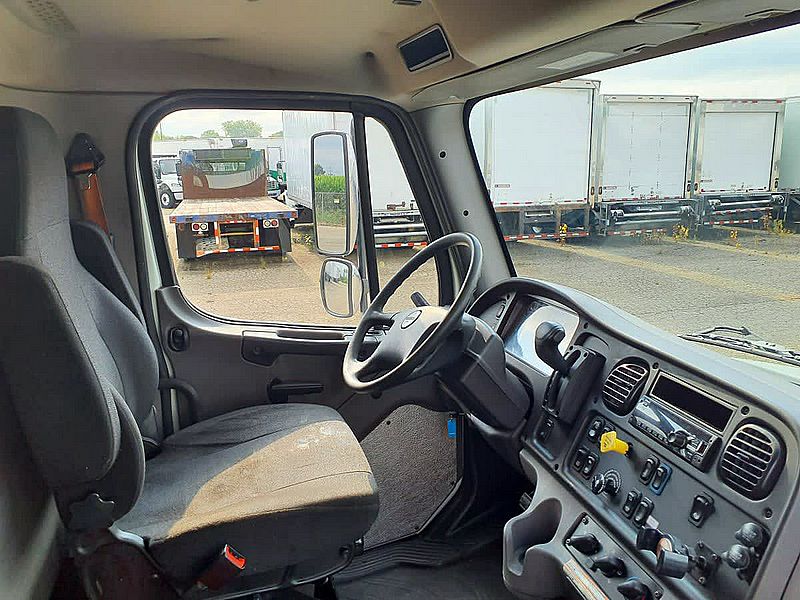 2020 Freightliner M2 106