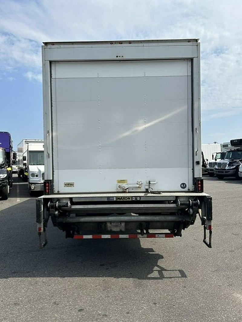 2020 Freightliner M2 106