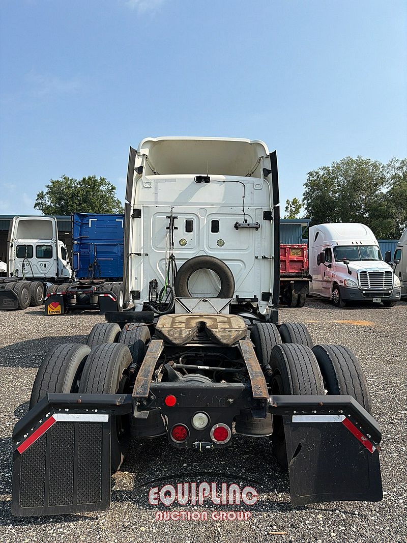 2014 Freightliner Cascadia 125