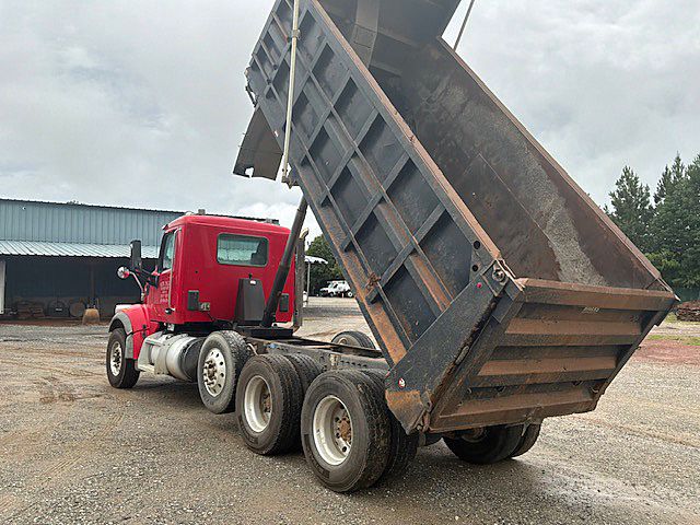 2018 Peterbilt 567