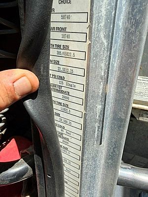 2017 Peterbilt 348