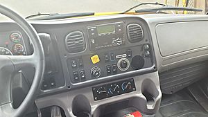 2021 Freightliner M2 106