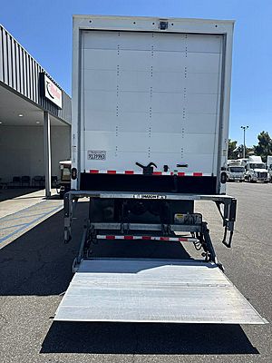2022 Freightliner M2 106
