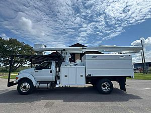 2015 Ford F-750 - Bucket Truck