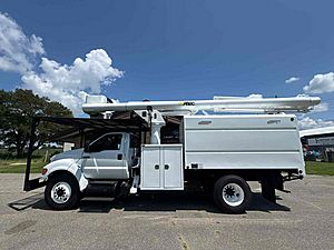 2015 Ford F-750 - Bucket Truck