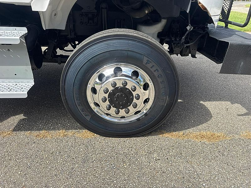 2015 Freightliner M2
