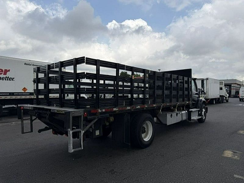 2019 Freightliner M2 106