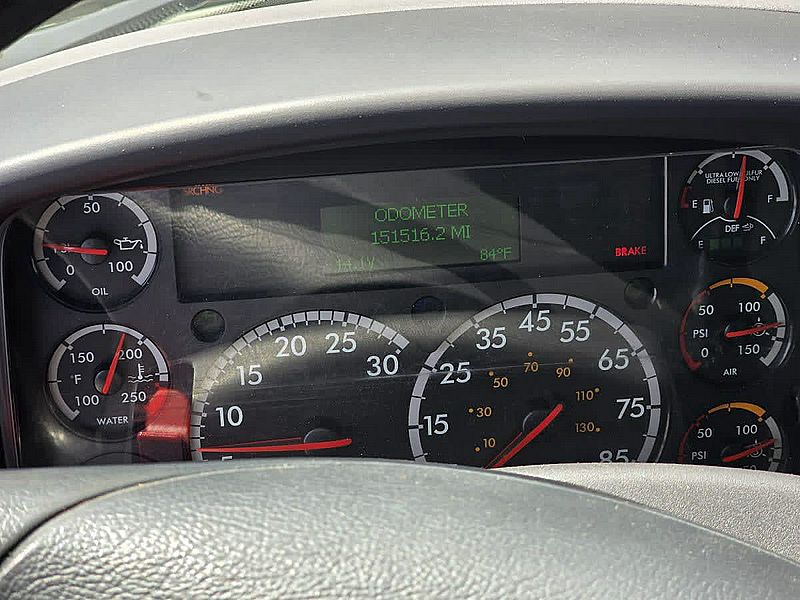 2019 Freightliner M2 106