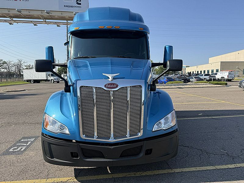 2022 Peterbilt 579