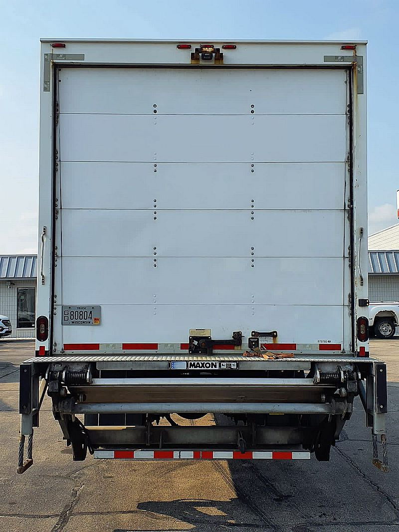 2019 Freightliner M2 106