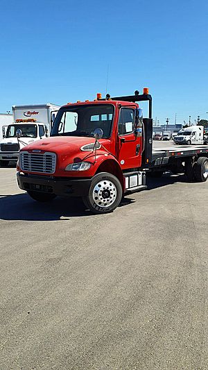 2019 Freightliner M2 106 - Box Van