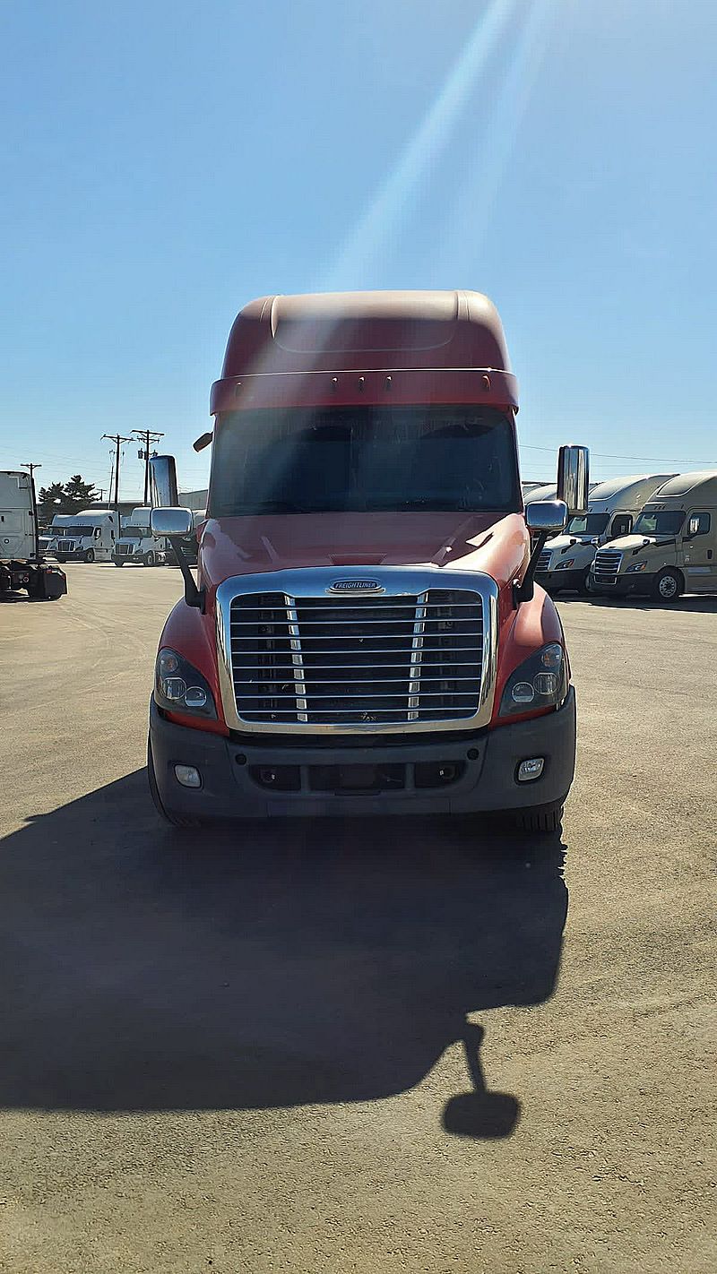 2019 Freightliner CASCADIA 125