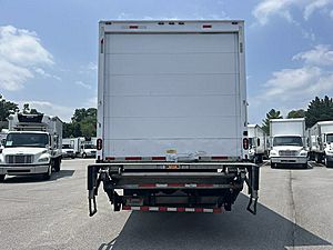2018 Freightliner M2 106